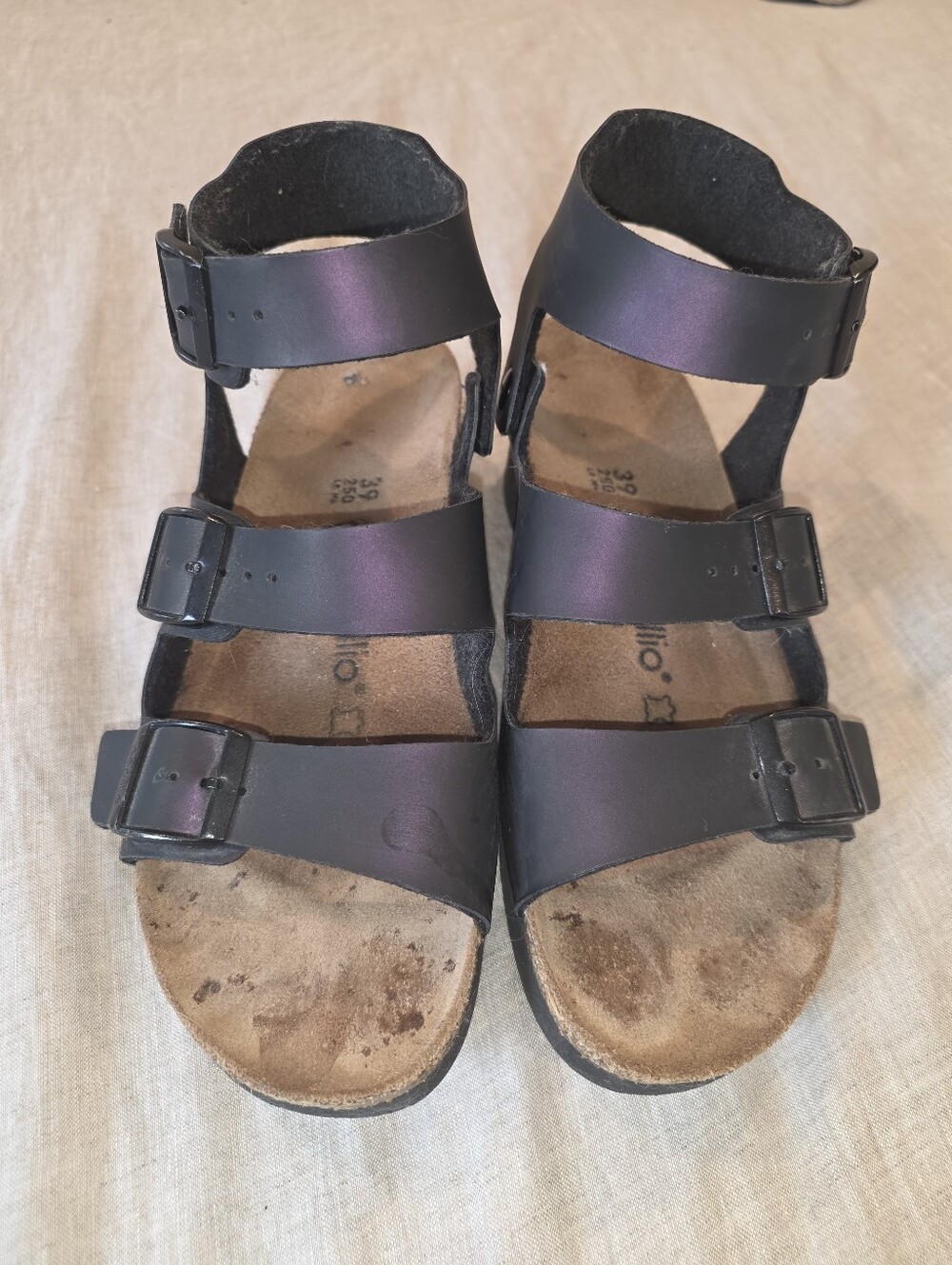 Birkenstock Papillo Three-Strap SZ 39 Buckle Sandals in Iridescent Purple